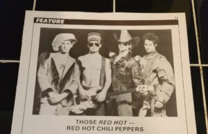 RHCP / Artículo 1984